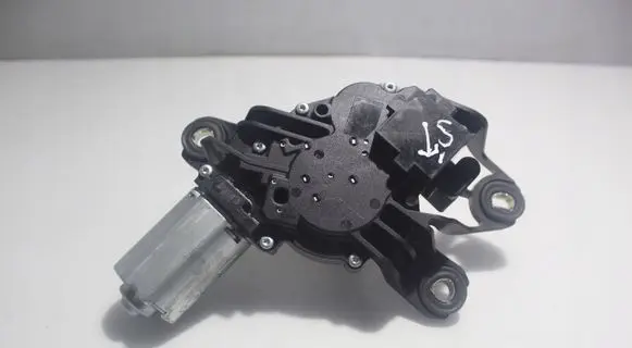 Volkswagen Polo V 6R Rear window wiper motor 