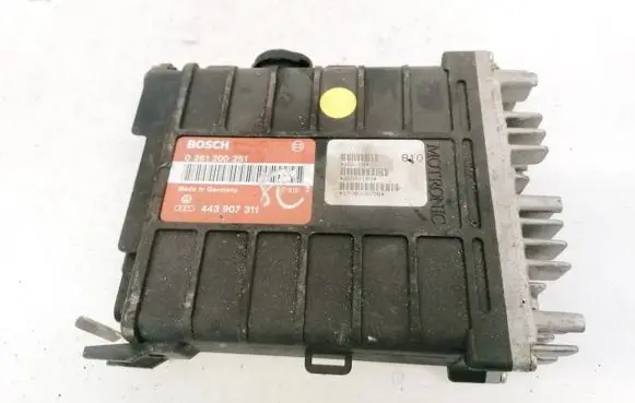 Volkswagen PASSAT B3 Engine control unit/module 443907311B 0261200251