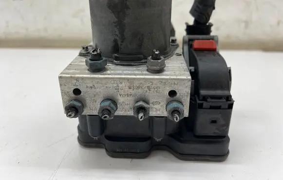 Audi A4 S4 B9 ABS Pump 8W0907379af 8W0907379j