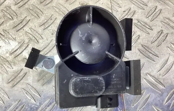 Lexus RC Horn signal 8904024030