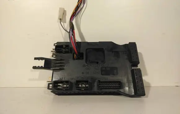 Mercedes-Benz Vito Viano W638 Fuse module 0005400650 08501002