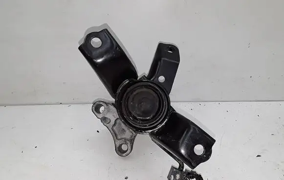 Toyota Auris E180 Engine mount bracket