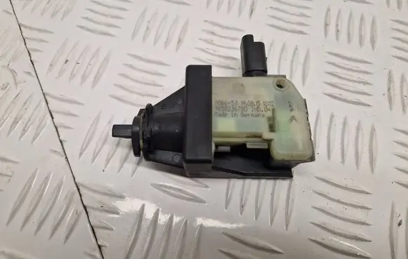 Citroen DS5 Fuel tank cap lock motor 9658236780 806653