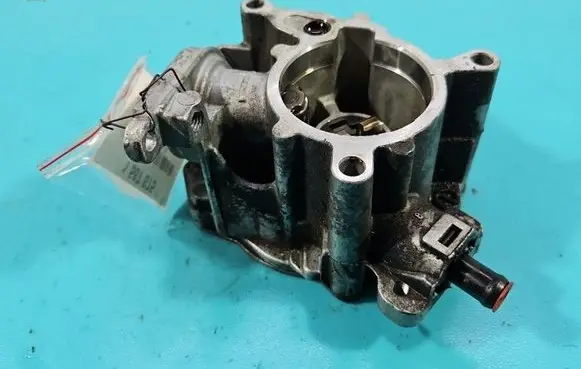 Audi A4 S4 B8 8K Vacuum pump 06J145100C IMPRK1587875
