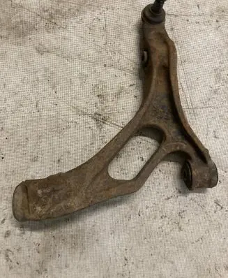 Volkswagen Touareg I Front lower control arm/wishbone 7L0407154B