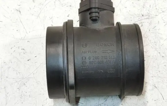 Audi A6 S6 C6 4F Mass air flow meter 07C906461A 0280218143