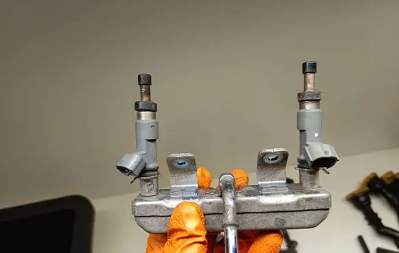 Subaru Outback (BS) Fuel injector 226042916