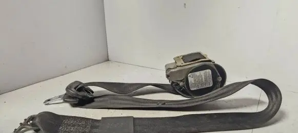 Audi A6 S6 C5 4B Front seatbelt 560571801