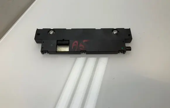 BMW 5 GT F07 Aerial antenna amplifier 9217861 920186057 10819610