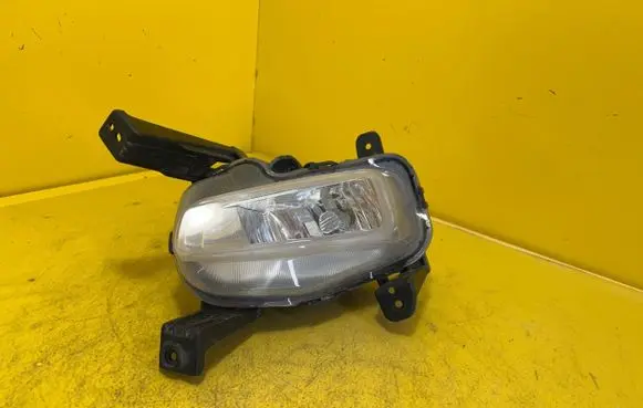 KIA Ceed Headlight/headlamp 92201J7000