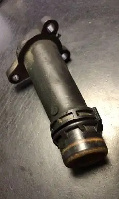 Coolant pipe/hose