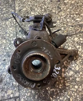 Citroen Xsara Picasso Front wheel hub