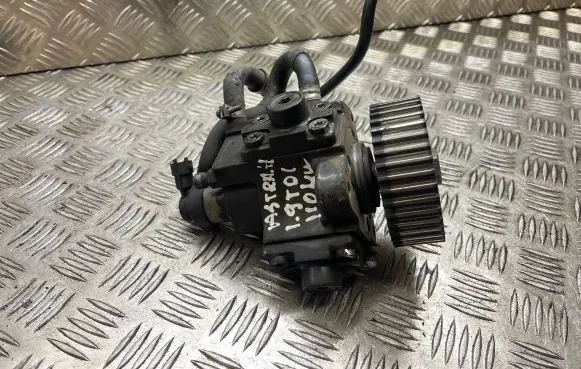 Opel Astra H Fuel injection high pressure pump 0445010097