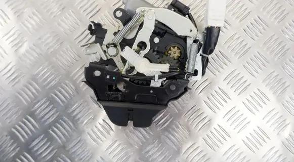 Lexus LS 460 - 600H Tailgate/trunk/boot lock/catch/latch 6465050040 1638000370 6465050030