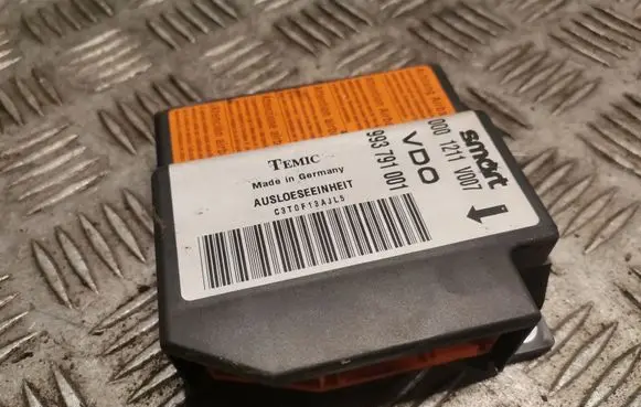 Smart ForTwo I Airbag control unit/module 0001211V007