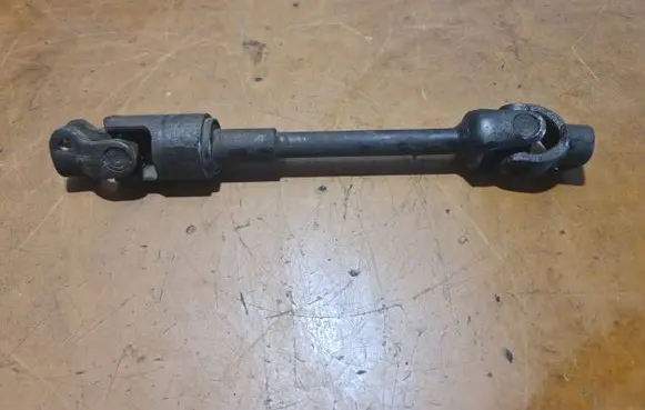 Suzuki Grand Vitara II Steering column universal joint