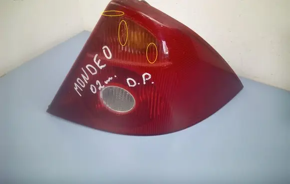 Ford Mondeo Mk III Rear/tail lights 1S7113404A 0374D