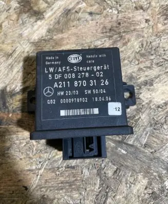 Mercedes-Benz E W211 Light module LCM A2118703126 0000978902 5DF00827802