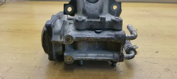 Toyota Avensis T270 EGR valve 258000R010