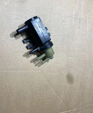 Mercedes-Benz Sprinter W906 Turbo solenoid valve A0091533128 0091533128