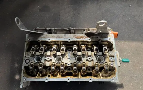 Volkswagen Golf VI Engine head 03C103358BA
