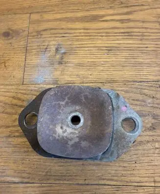 Opel Vivaro Engine mount bracket 4BB0A 10220