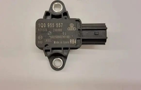 Volkswagen Eos Airbag deployment crash/impact sensor 1Q0955557