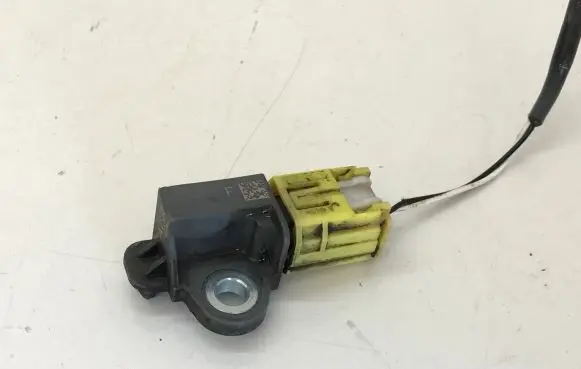 Nissan Pulsar Airbag deployment crash/impact sensor 985813RA0A NC3RA144166E11