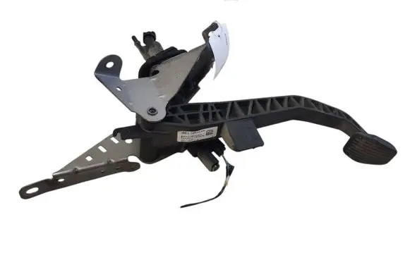 Ford Focus Clutch pedal 4M517B633XG
