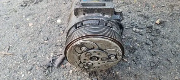 Volvo S60 Air conditioning (A/C) compressor (pump) 8708581