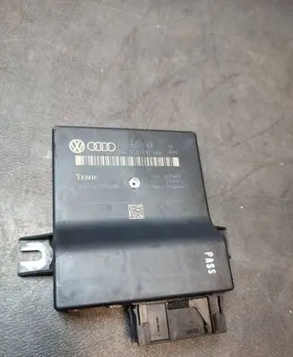 Audi Q7 4L Gateway control module 4L0907468