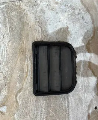 Jaguar XJ X351 Quarter panel pressure vent 
