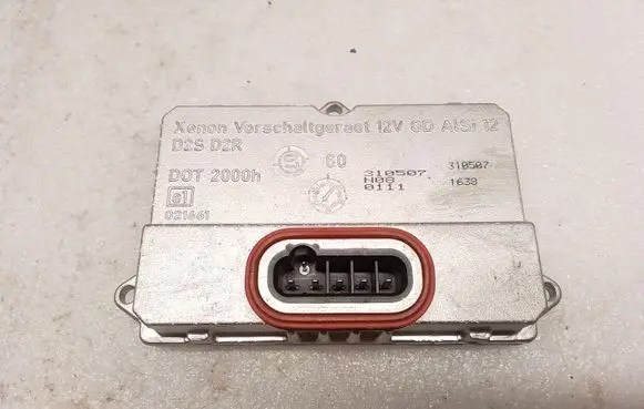 Mercedes-Benz E W211 Headlight ballast module Xenon 5DV00829000