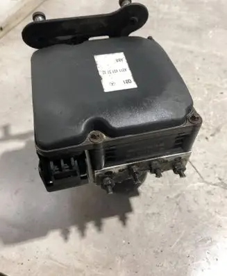 Mercedes-Benz E W211 ABS Pump A2114313712 0265250305 0265960349