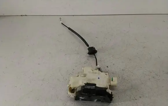 Audi A8 S8 D3 4E Front door lock 4F2837016B