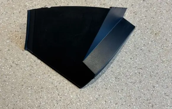 Rear/tail light trim molding