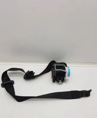 Mercedes-Benz GLA W156 Front seatbelt 3063559 KR1WK8C1FM
