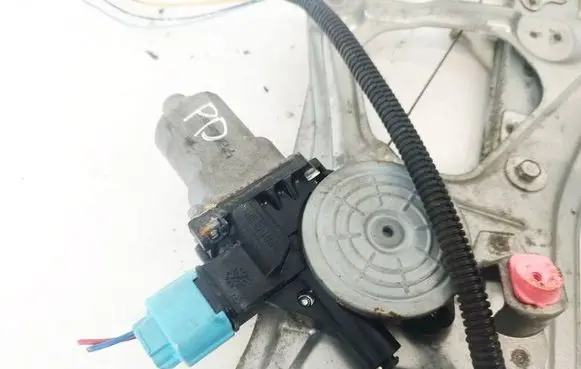 Honda Civic Front door window regulator motor 