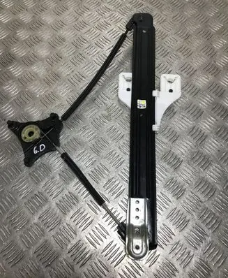 Rear window lifting mechanism without motor