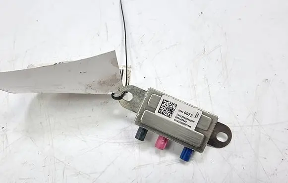 Opel Astra K Antenna control unit 20960972 ANTENY