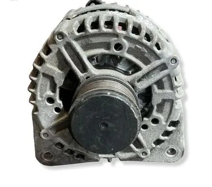 Volkswagen PASSAT B6 Generator/alternator 03G903023 0121715003 14V180A