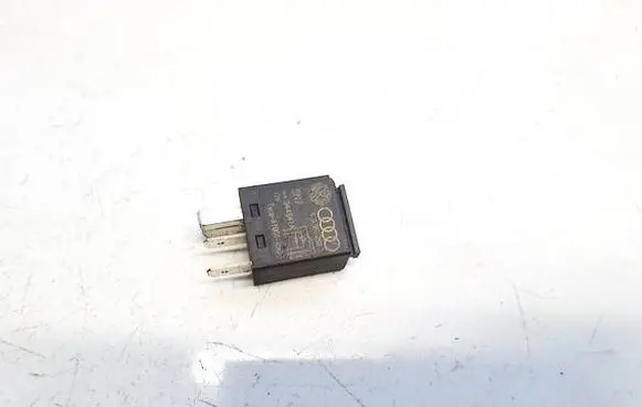 Audi A3 S3 8P Other relay 8Z0951253 395