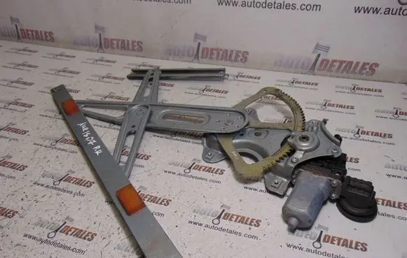 Toyota Auris 150 Front door window regulator with motor 857200D120