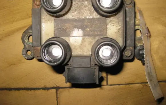 Ford Escort High voltage ignition coil