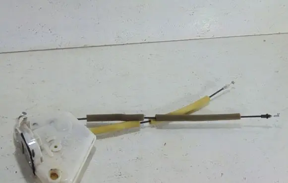 Mazda 2 Rear door lock