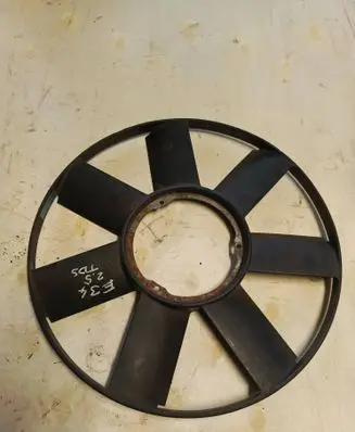 BMW 5 E39 Fan impeller 2243303
