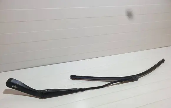 Mercedes-Benz E W213 Front wiper blade arm A2138205302