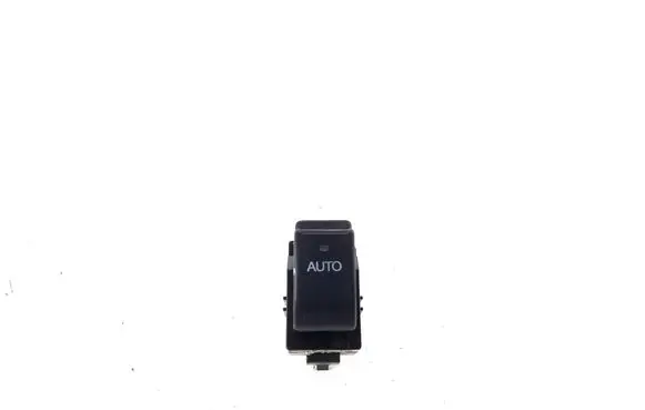 Toyota Avensis T250 Electric window control switch 84810-05050