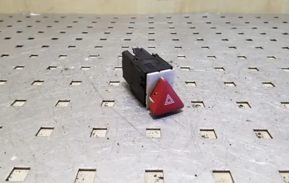 Volkswagen PASSAT B6 Hazard light switch 3C0953509