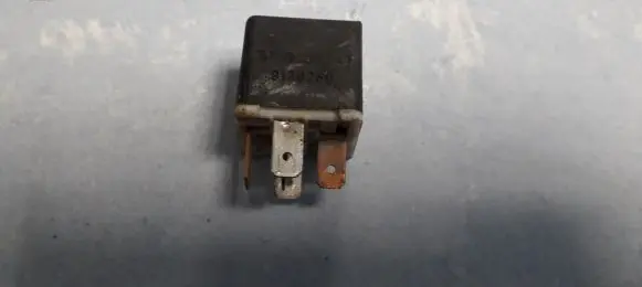 Volvo S40, V40 Other relay 9130269 4ra003510-73